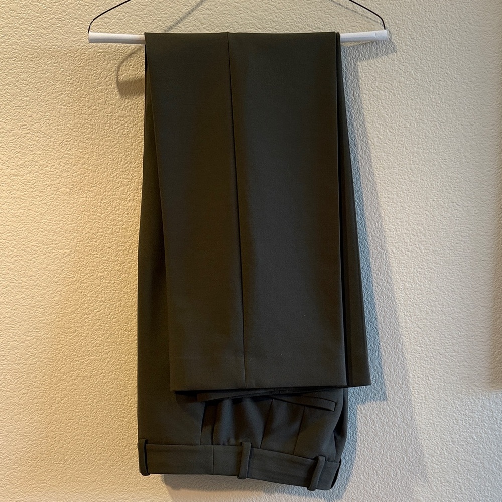 Aritzia Babaton Olive Green Slacks High Rise Size 4